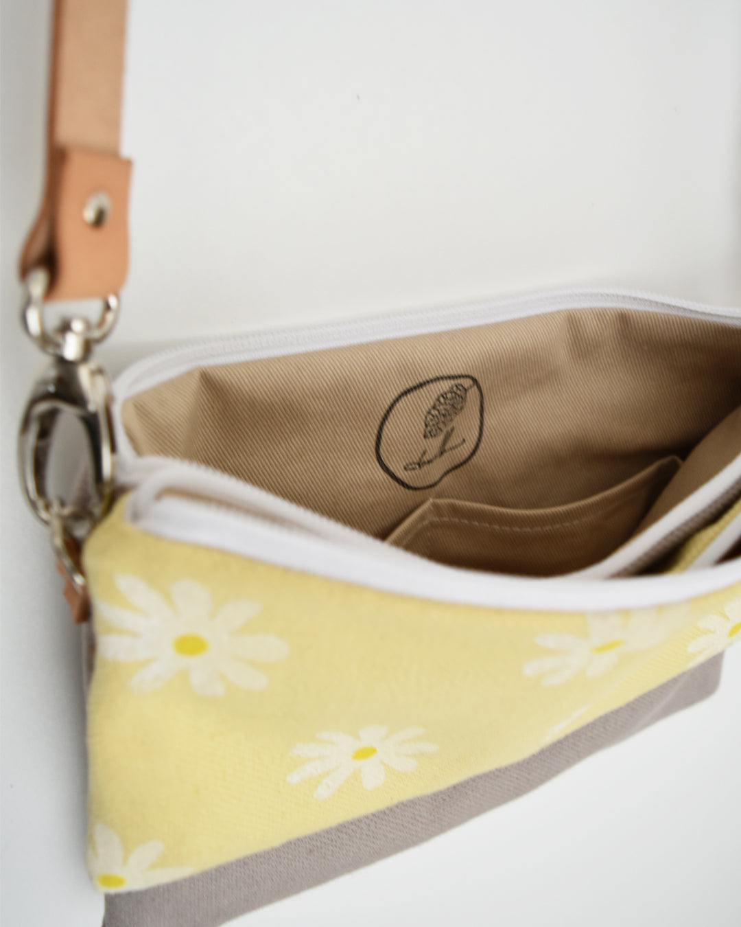 Tracolla doppia CAMELIA beige + giallo con mergherite
