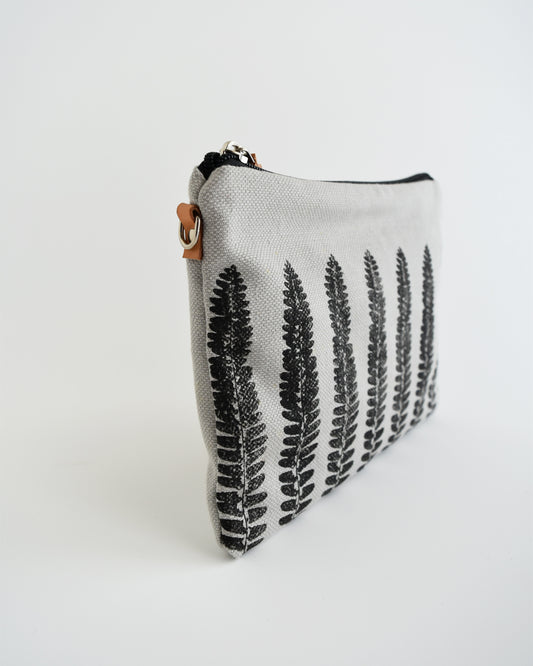 Pochette grande CHENZIA - grigio chiaro stampa felce