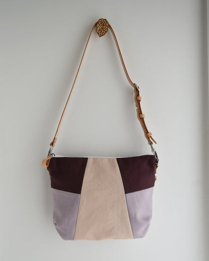 Tracolla CALATEA geometrica cipria + lilla + prugna
