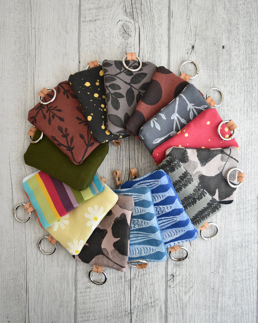 Mini pochette - porta tessere con moschettone PASSIFLORA