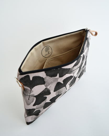 Pochette maxi VANIGLIA - fiore di loto stampa gingko