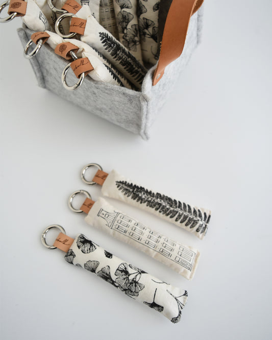 Portachiavi morbidosi in tessuto stampato a mano