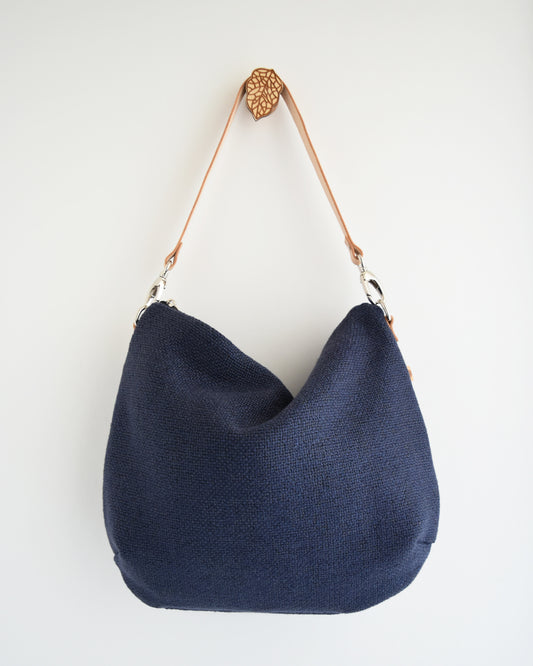 PRE ORDINE Borsa hobo bag TILIA - essenziale blu