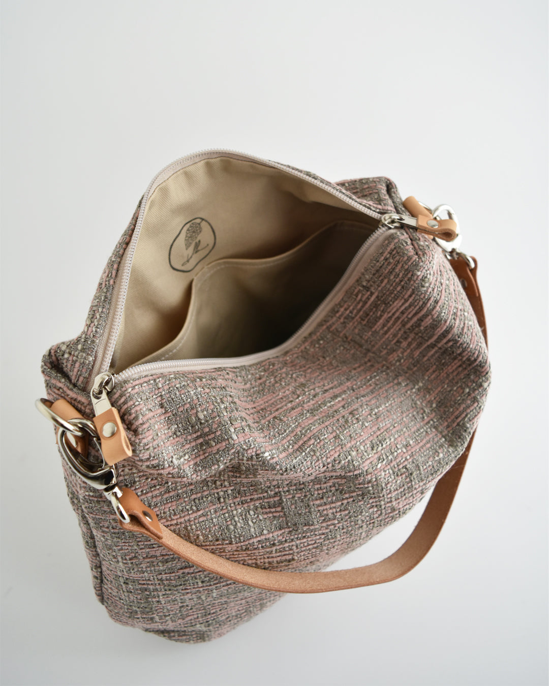 Borsa hobo bag TILIA - essenziale grigio rosa