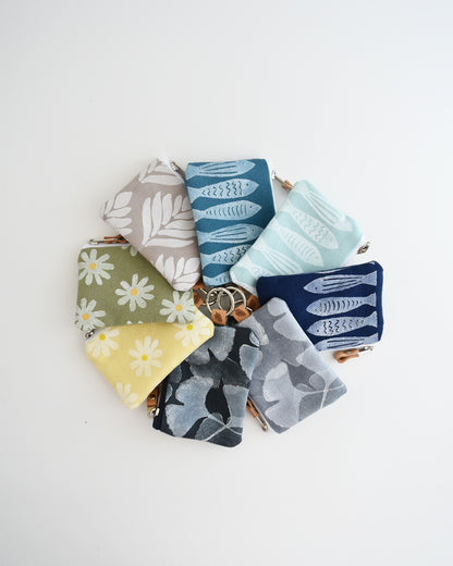 Mini pochette - porta tessere con moschettone PASSIFLORA
