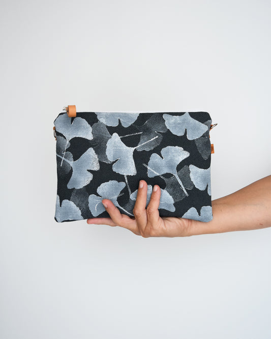 Pochette grande CHENZIA - blu scuro gingko