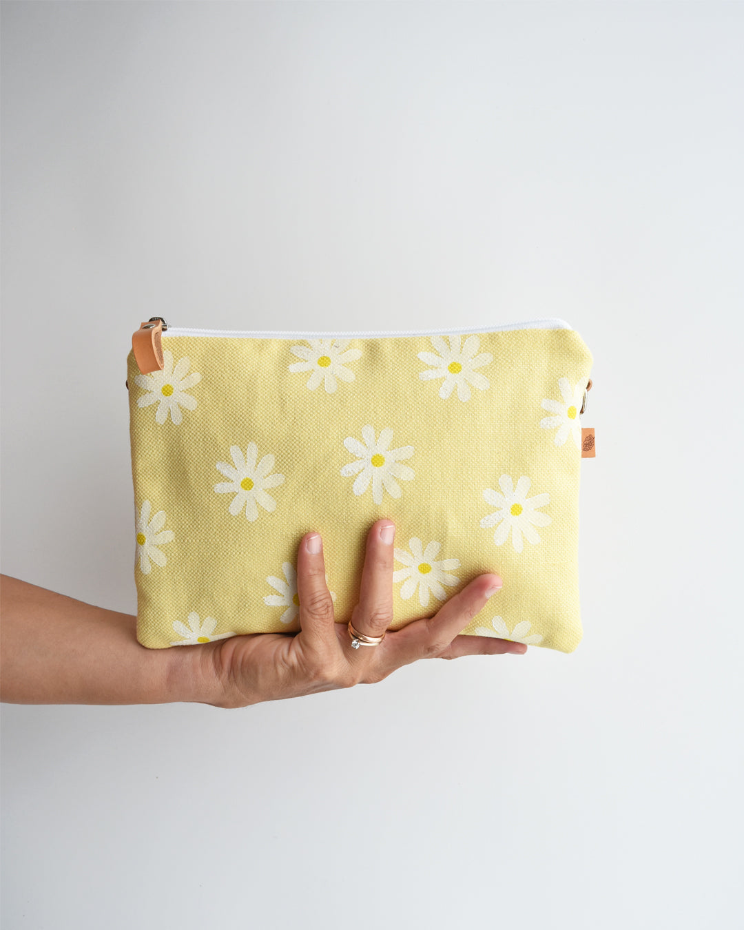 Pochette grande CHENZIA - giallo canarino margherite