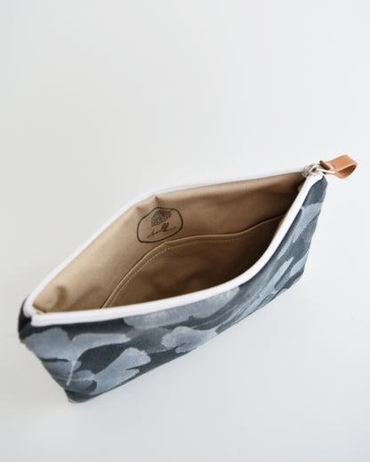 Pochette grande CHENZIA - blu scuro gingko