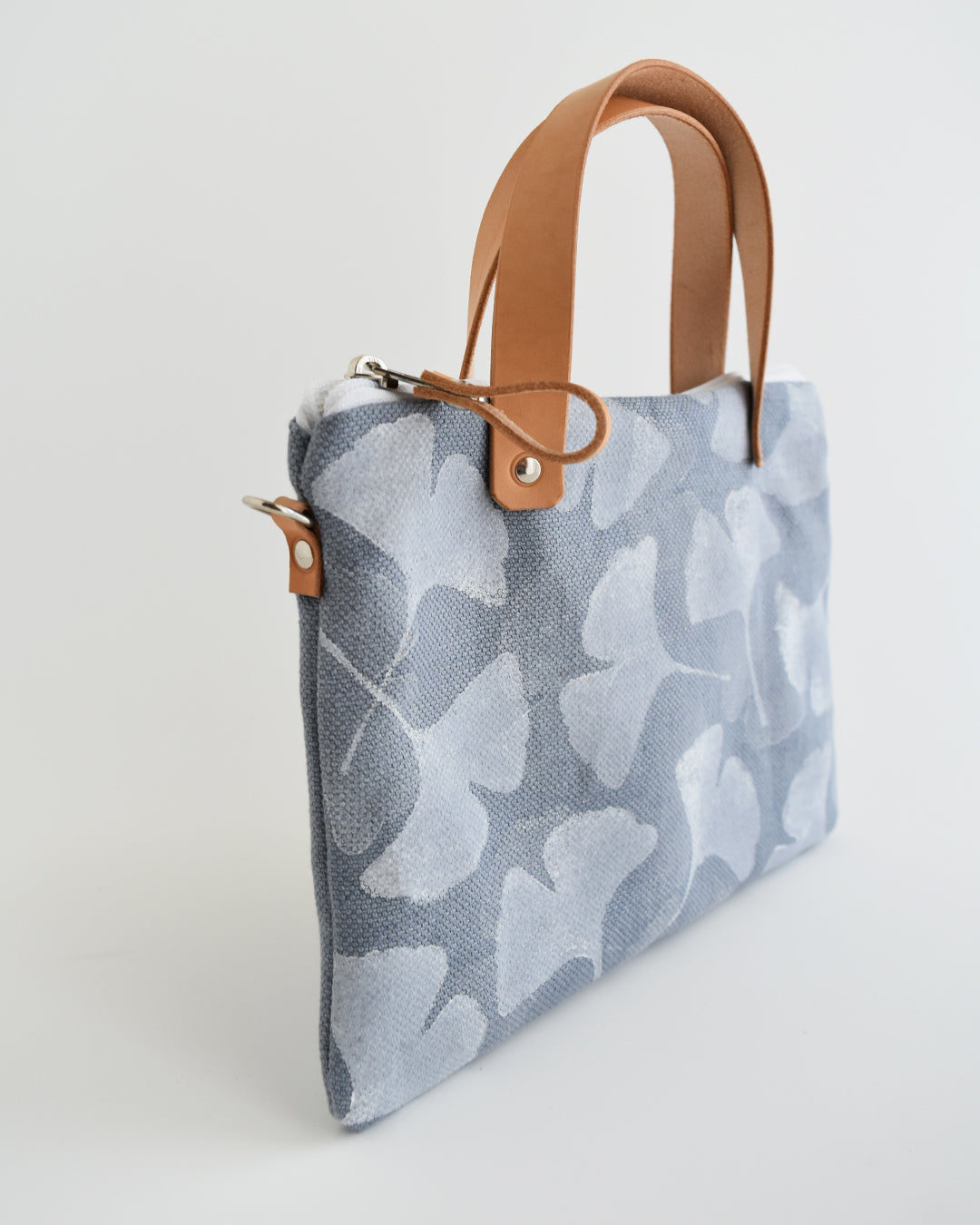 Pochette grande CHENZIA con manici - ceruleo stampa gingko