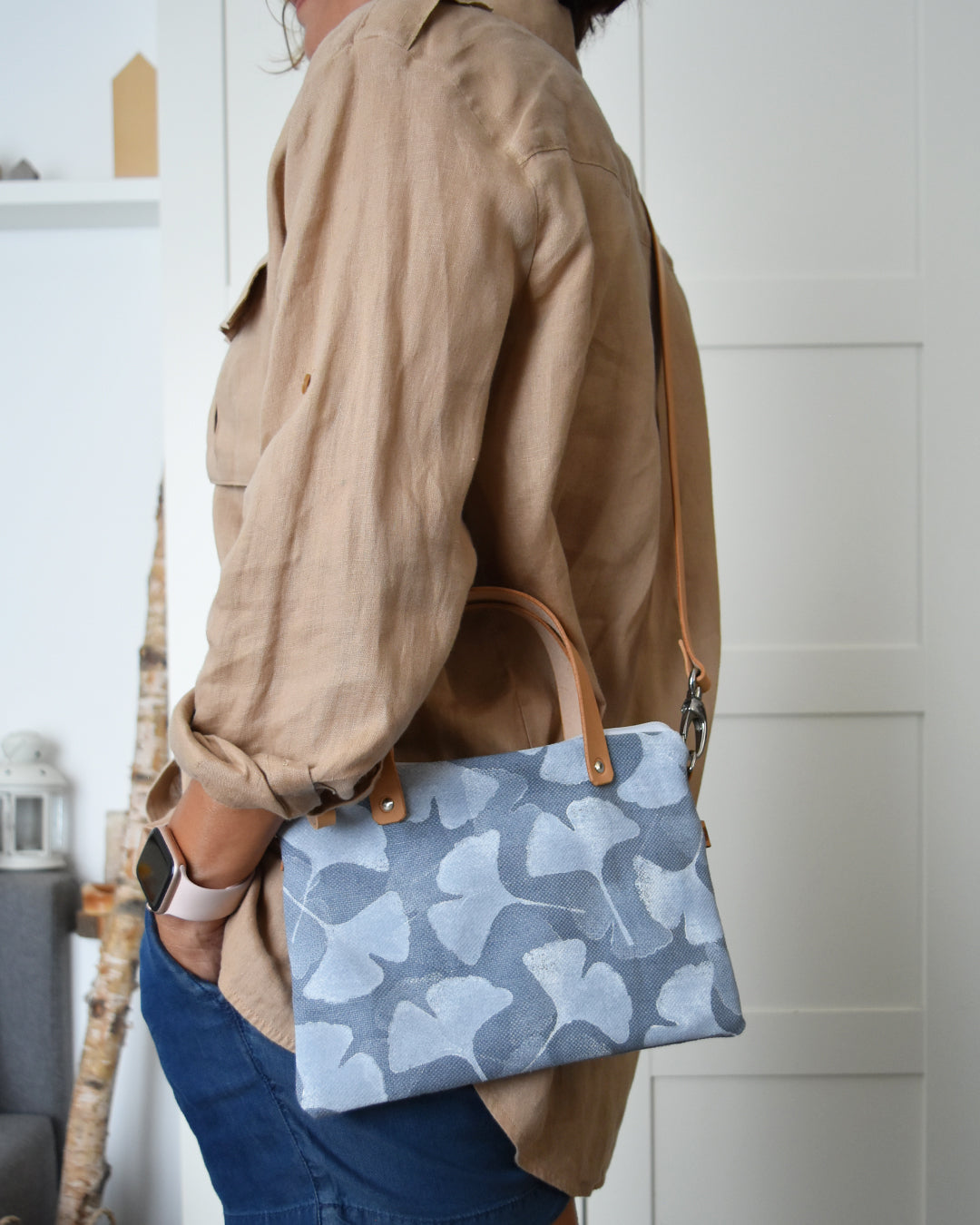 Pochette grande CHENZIA con manici - ceruleo stampa gingko
