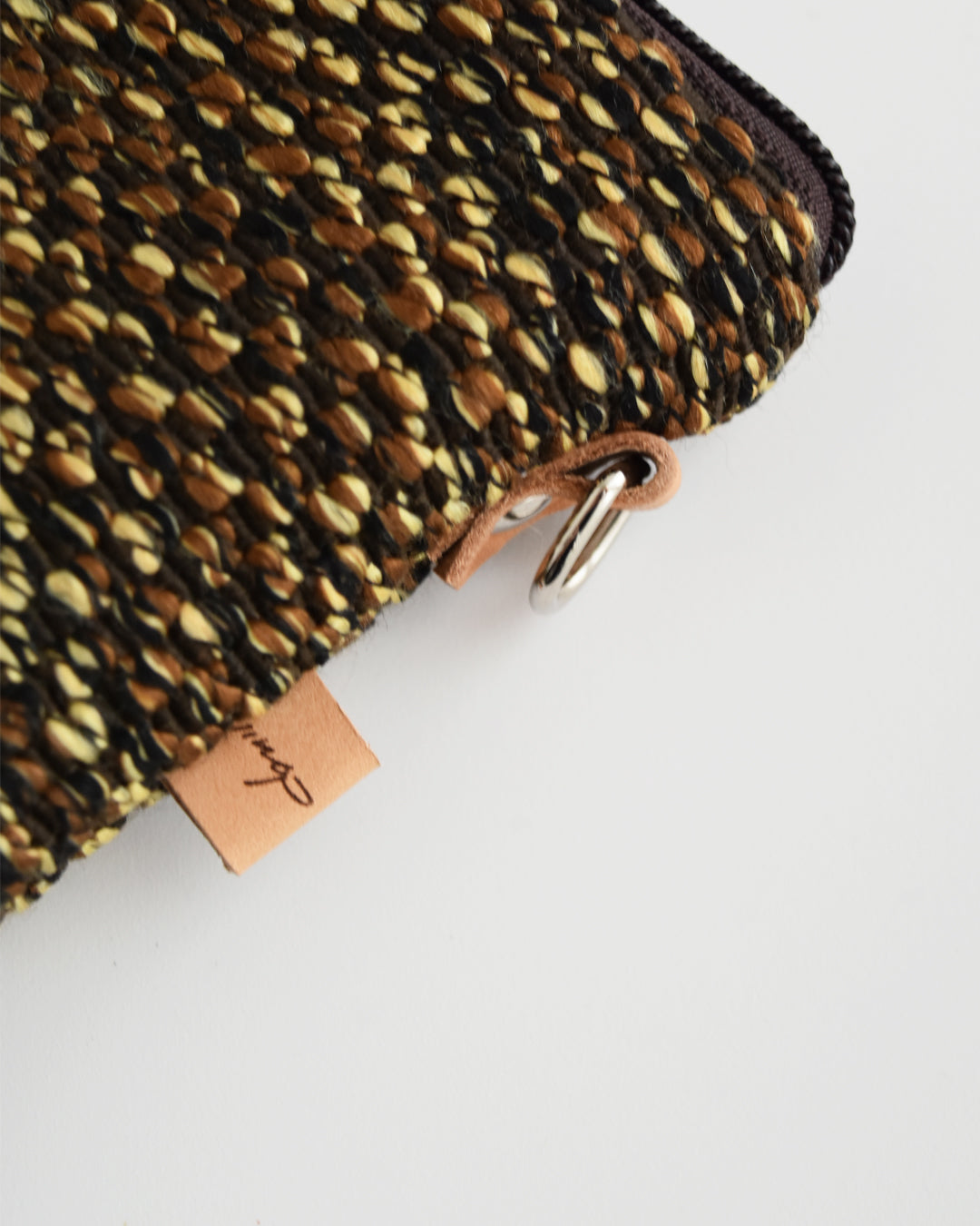 Pochette grande CHENZIA - nero marrone giallo melange essenziale