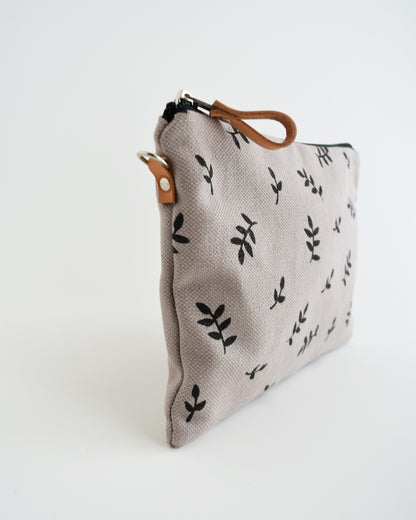 Pochette grande CHENZIA - grigio perla stampa germogli