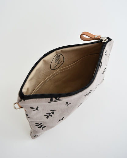 Pochette grande CHENZIA - grigio perla stampa germogli