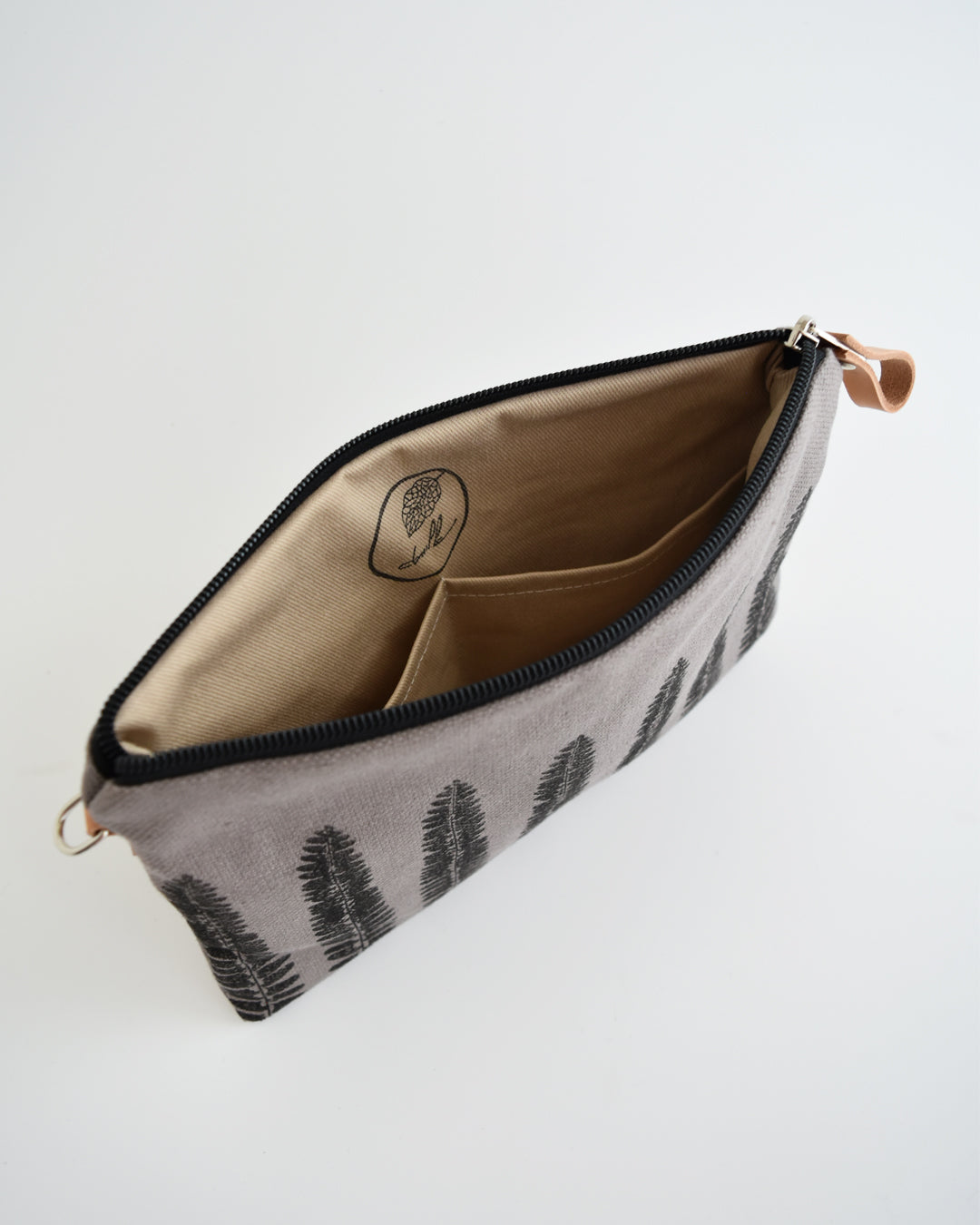Pochette grande CHENZIA - tortora stampa felce
