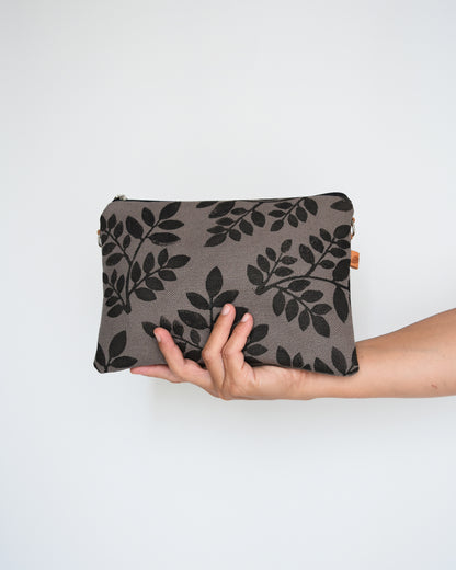 Pochette grande CHENZIA - tortora stampa foliage